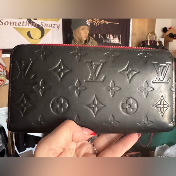 Louis Vuitton Handbags - Louis Vuitton Zippy Long Black wallet EUC w/COA